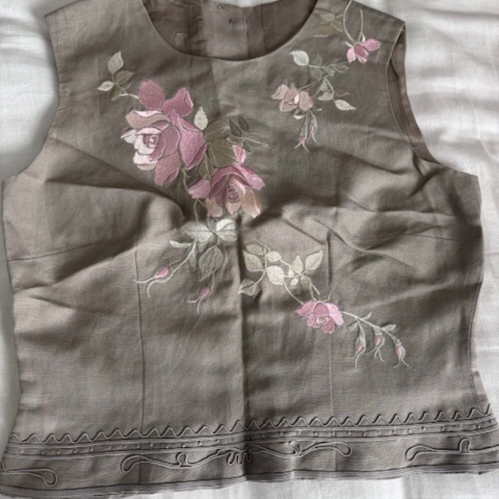 Vintage Linen Sleeveless Embroidered  Top
